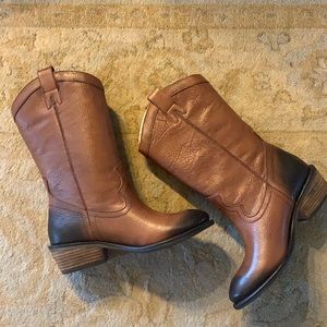 Jessica Simpson boots